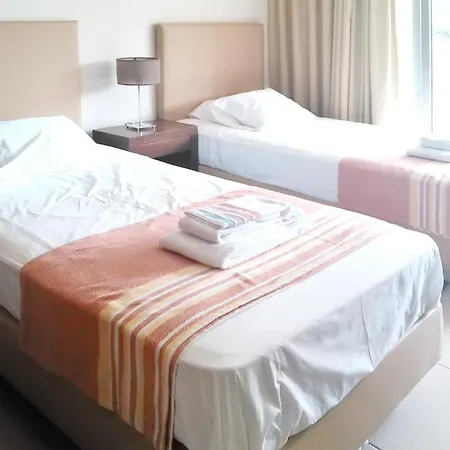 2 Bedrooms At 500 M Away From The Beach With Shared Pool Furnished Balcony And Wifi * Albufeira