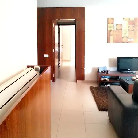 2 Bedrooms At 500 M Away From The Beach With Shared Pool Furnished Balcony And Wifi *