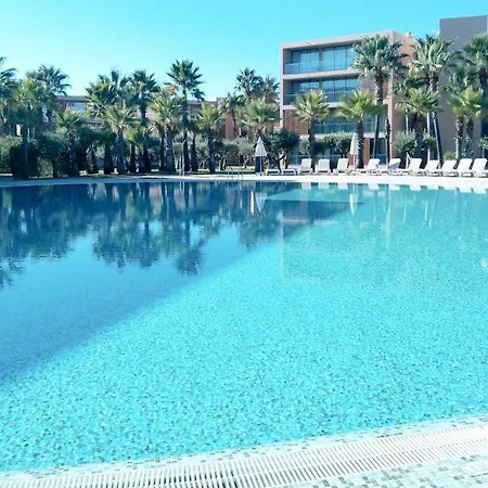 2 Bedrooms At 500 M Away From The Beach With Shared Pool Furnished Balcony And Wifi Albufeira