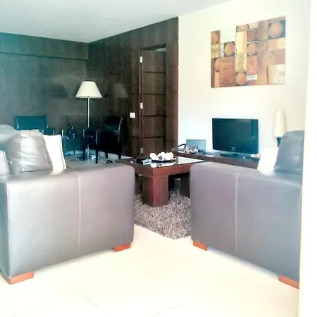 2 Bedrooms At 500 M Away From The Beach With Shared Pool Furnished Balcony And Wifi Apartmán Albufeira